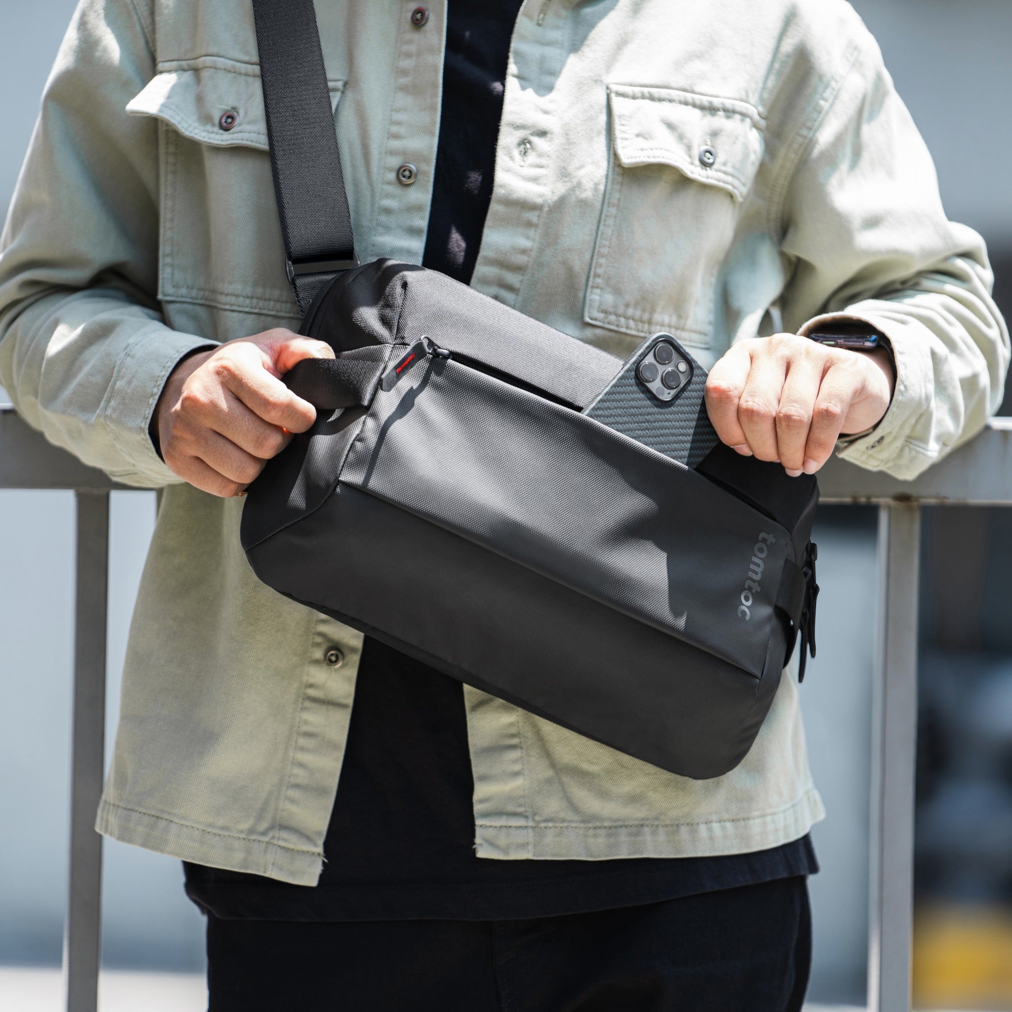Explorer-T21 スリングバッグ M