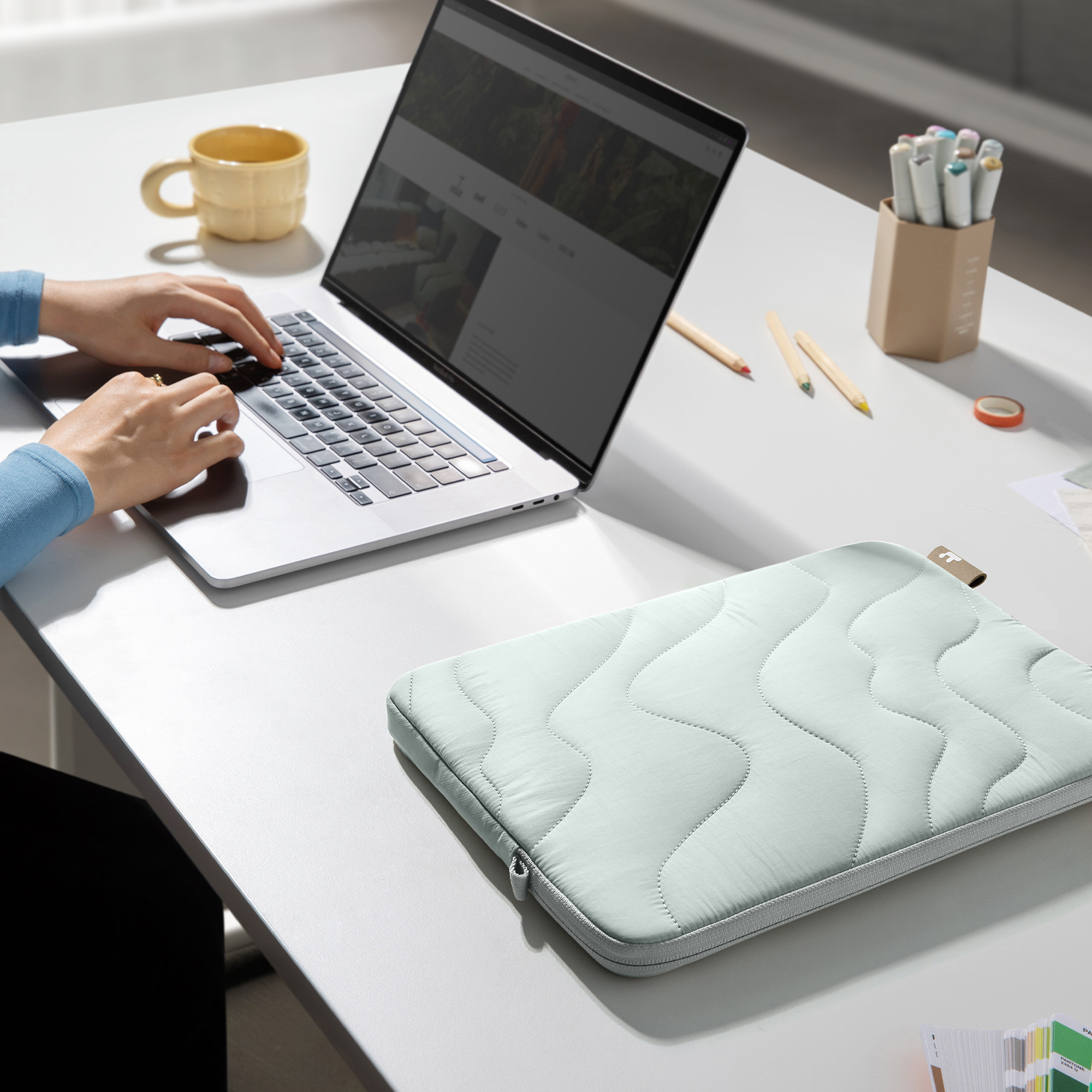 Terra-A27 パソコンケース|13インチ MacBook Air/Pro対応