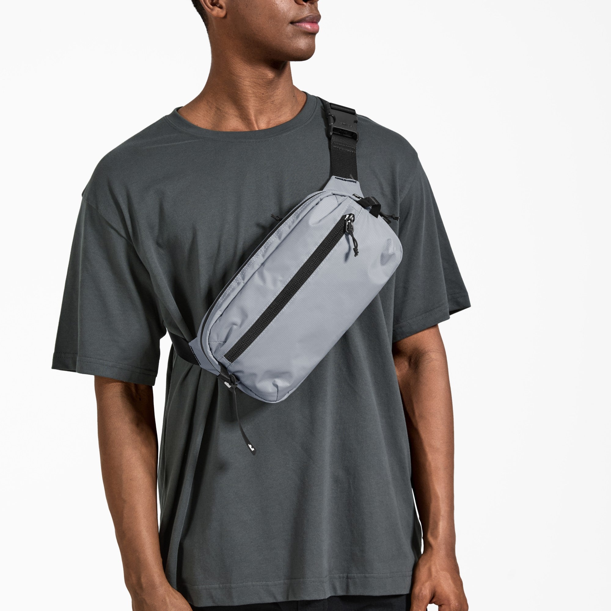 Aviator-T33 チェストバッグ 3.5L