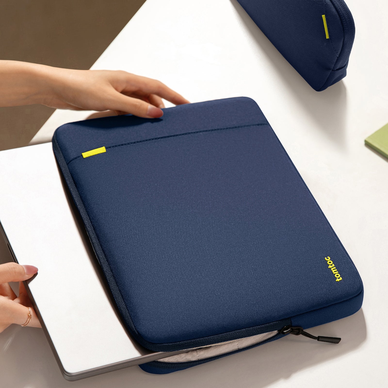 Defender-A13 ノートパソコンスリーブキット 15インチ MacBook Air用