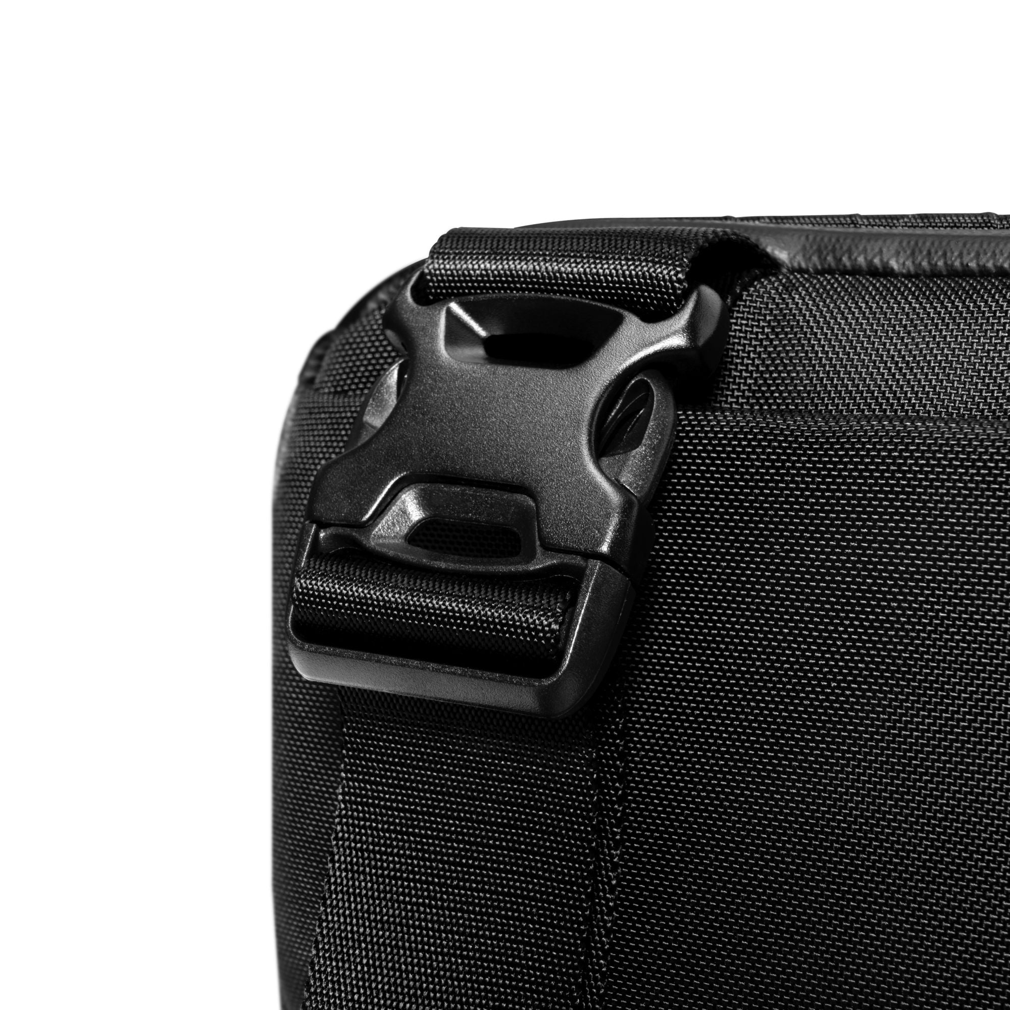 Explorer-T21 X-Pac ボディバッグ S