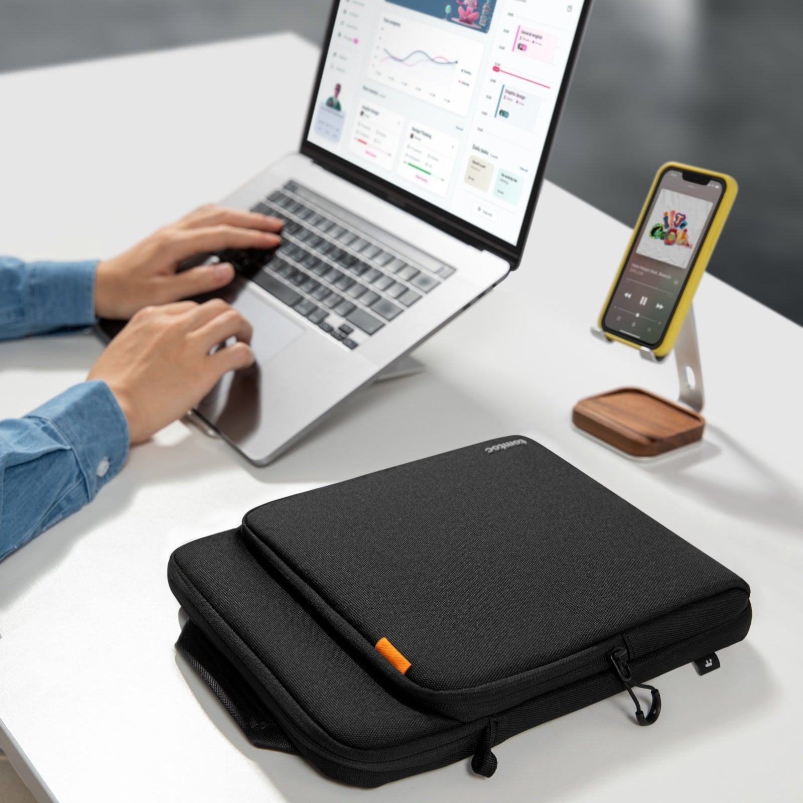 DefenderACE-A03 PC ショルダーバッグ｜13-16インチ MacBook Air/Pro対応