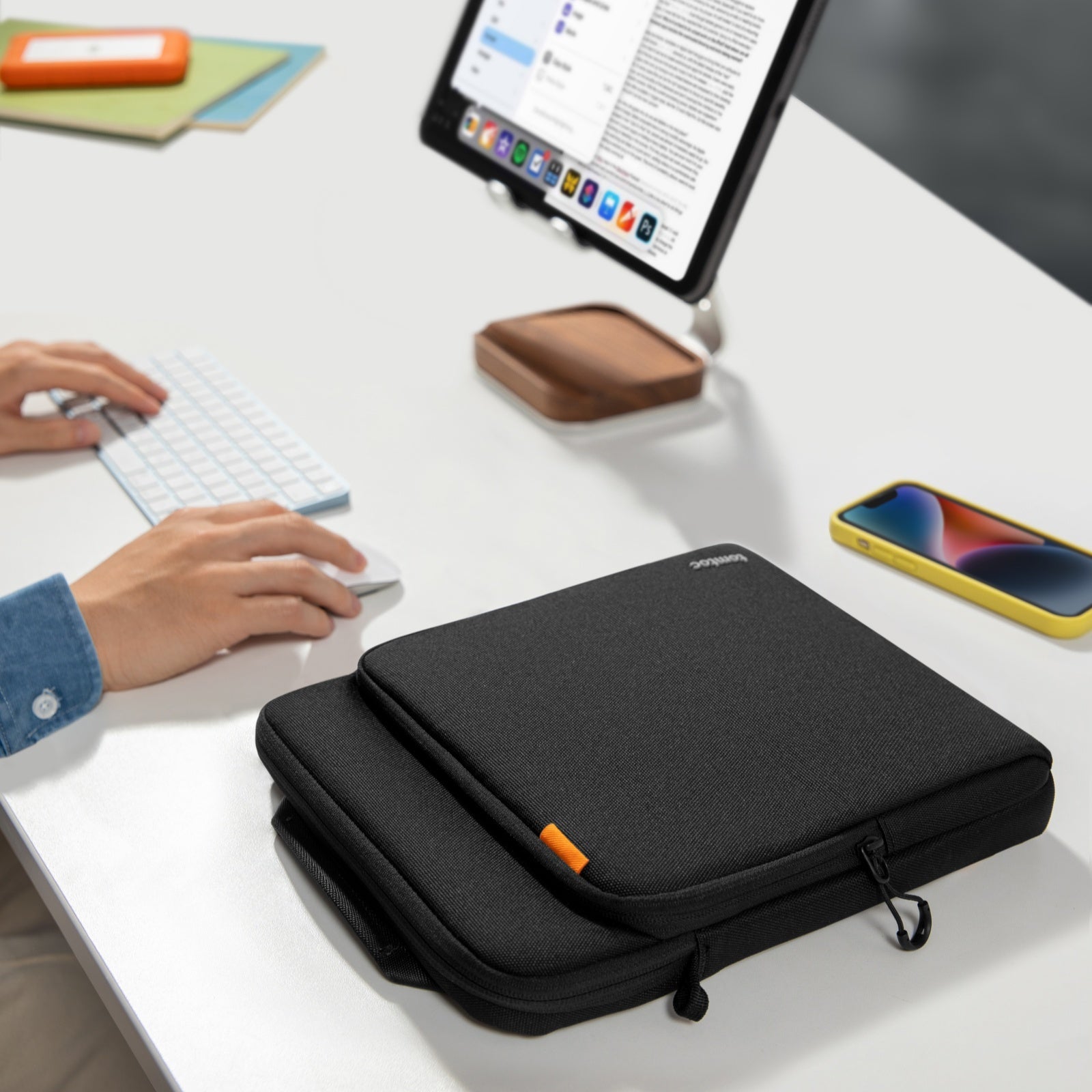 DefenderACE-B03 iPadショルダーバッグ｜11-13インチiPad Pro/Air対応