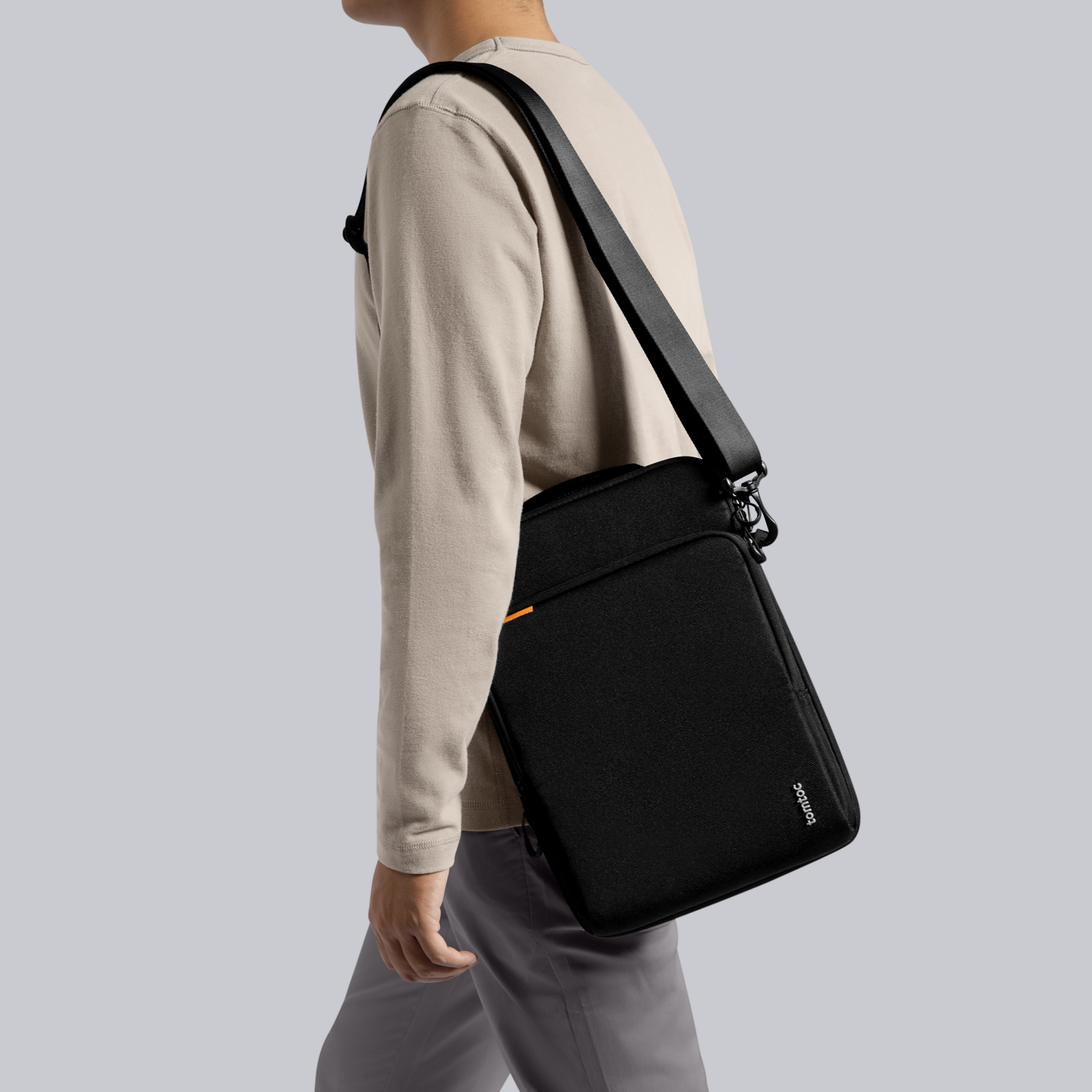 DefenderACE-A03 PC ショルダーバッグ｜13-16インチ MacBook Air/Pro対応
