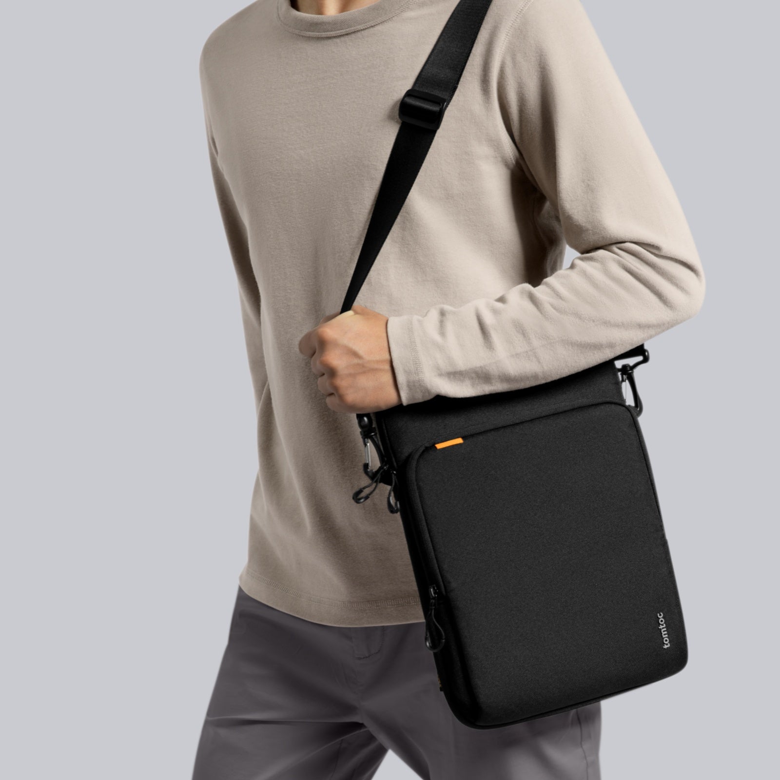 DefenderACE-A03 PC ショルダーバッグ｜13-16インチ MacBook Air/Pro対応