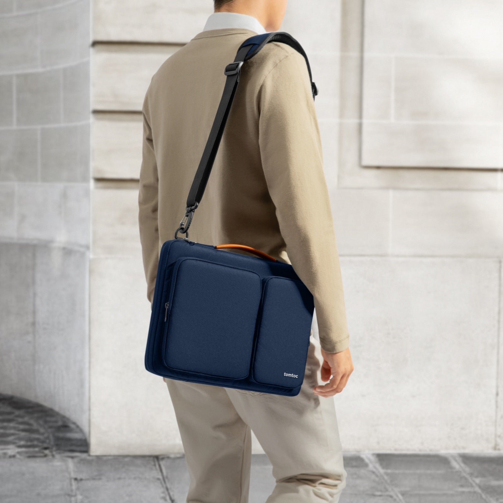 Defender-A42 PC ショルダーバッグ｜13インチ MacBook Air/Pro対応