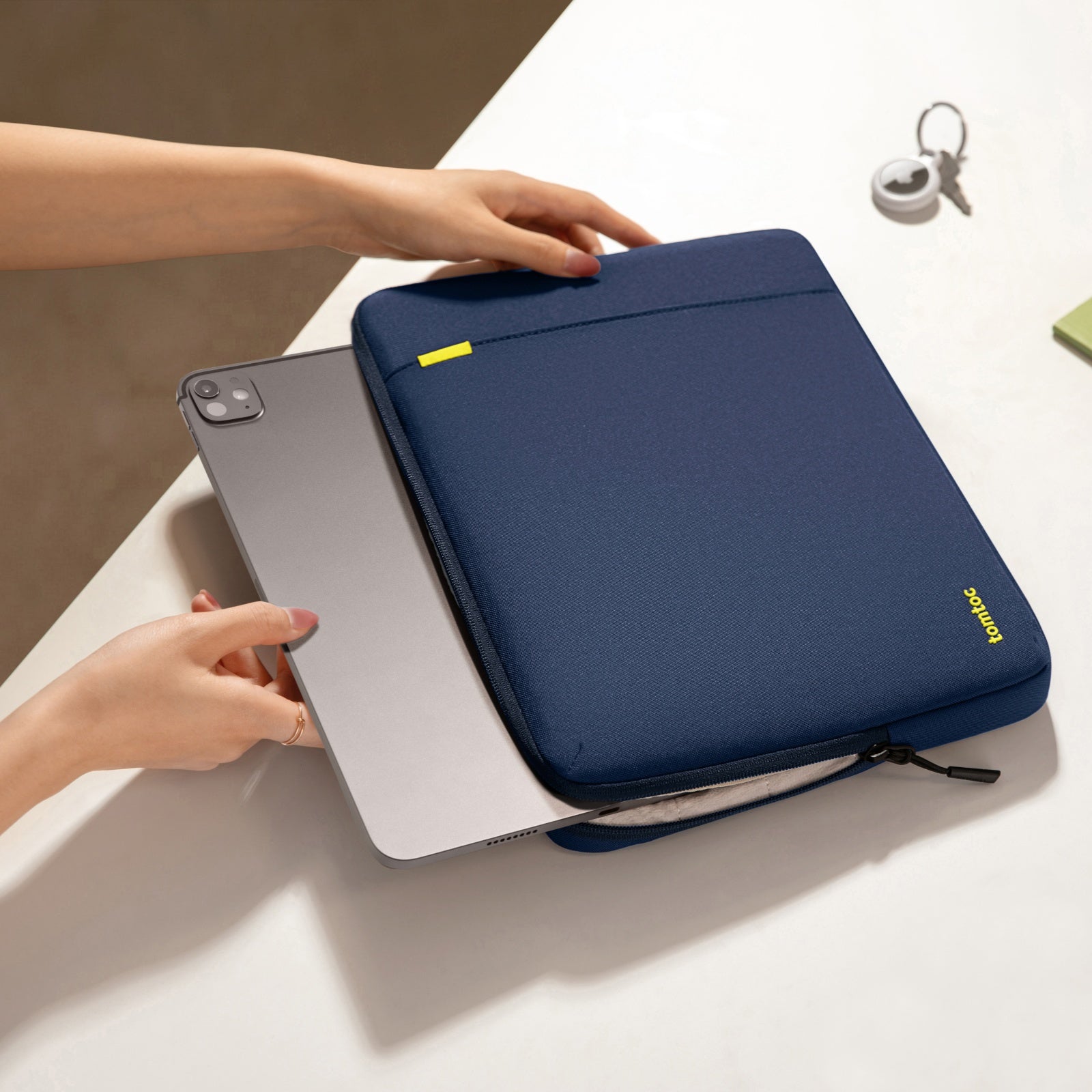 Defender-B13 タブレットスリーブ for 13インチ iPad Air/Pro