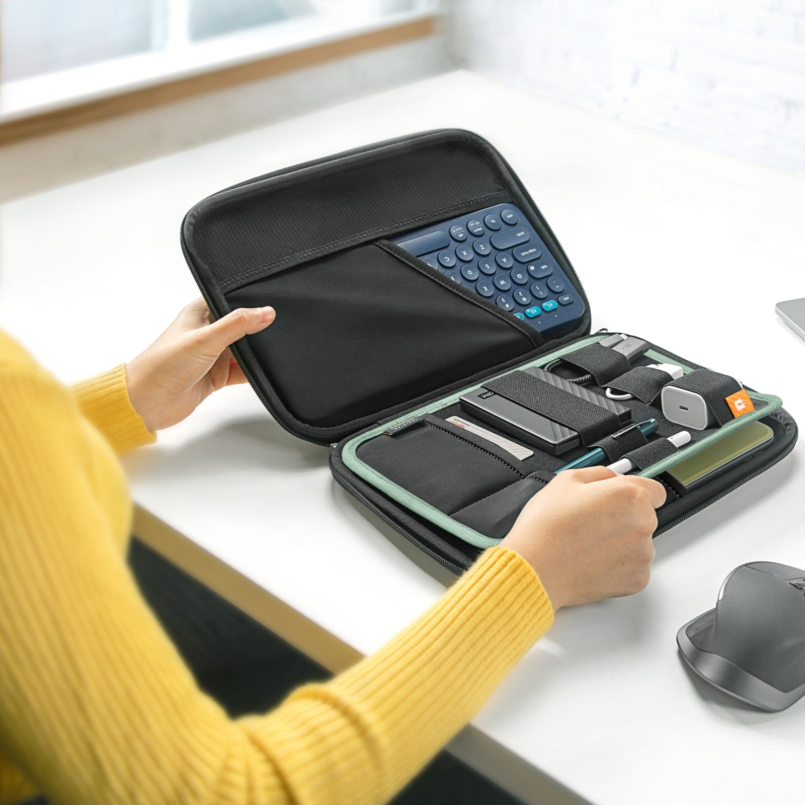 FancyCase-B06 iPad ハードケース｜11インチiPad Pro/Air対応