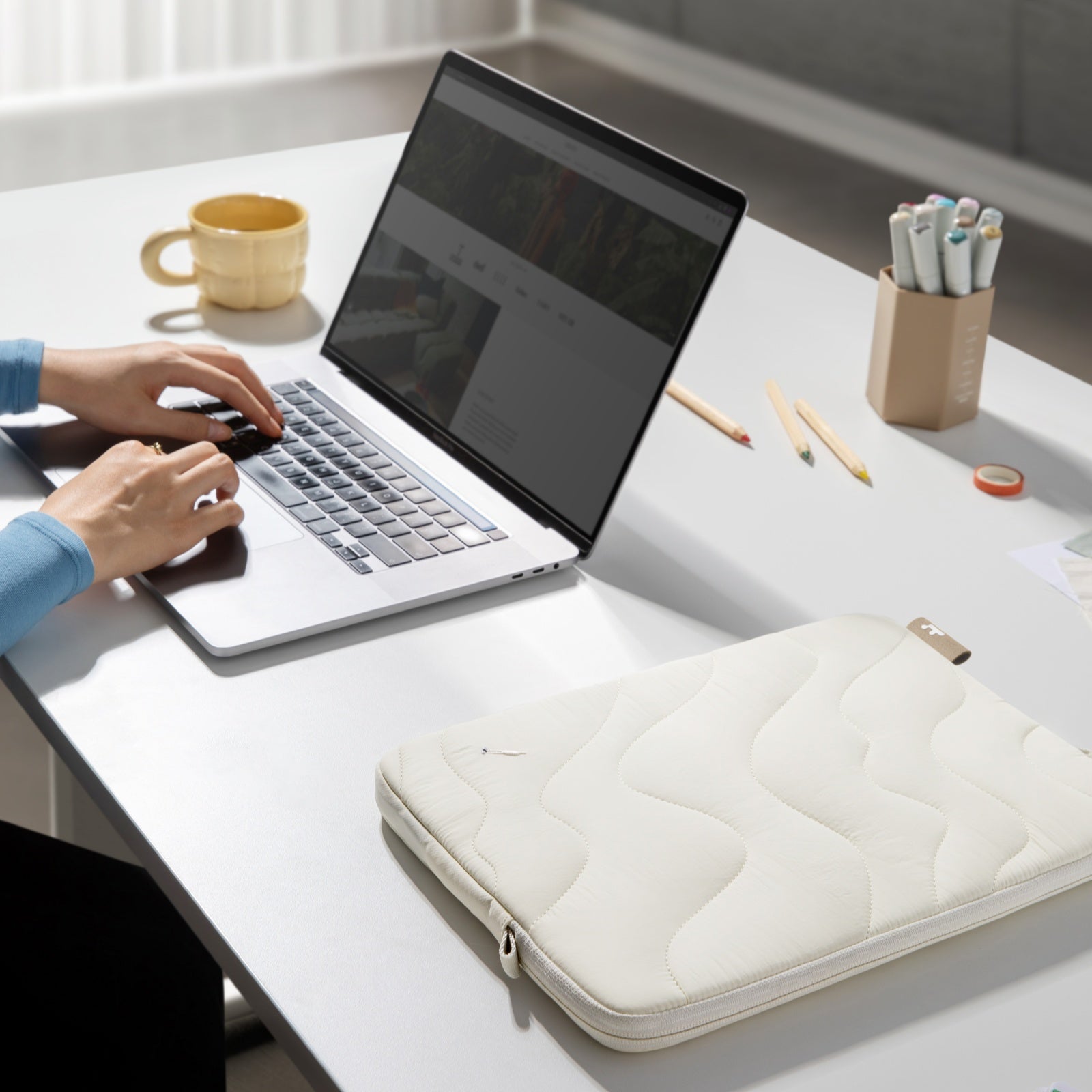 Terra-A27 パソコンケース｜16インチ MacBook Pro対応