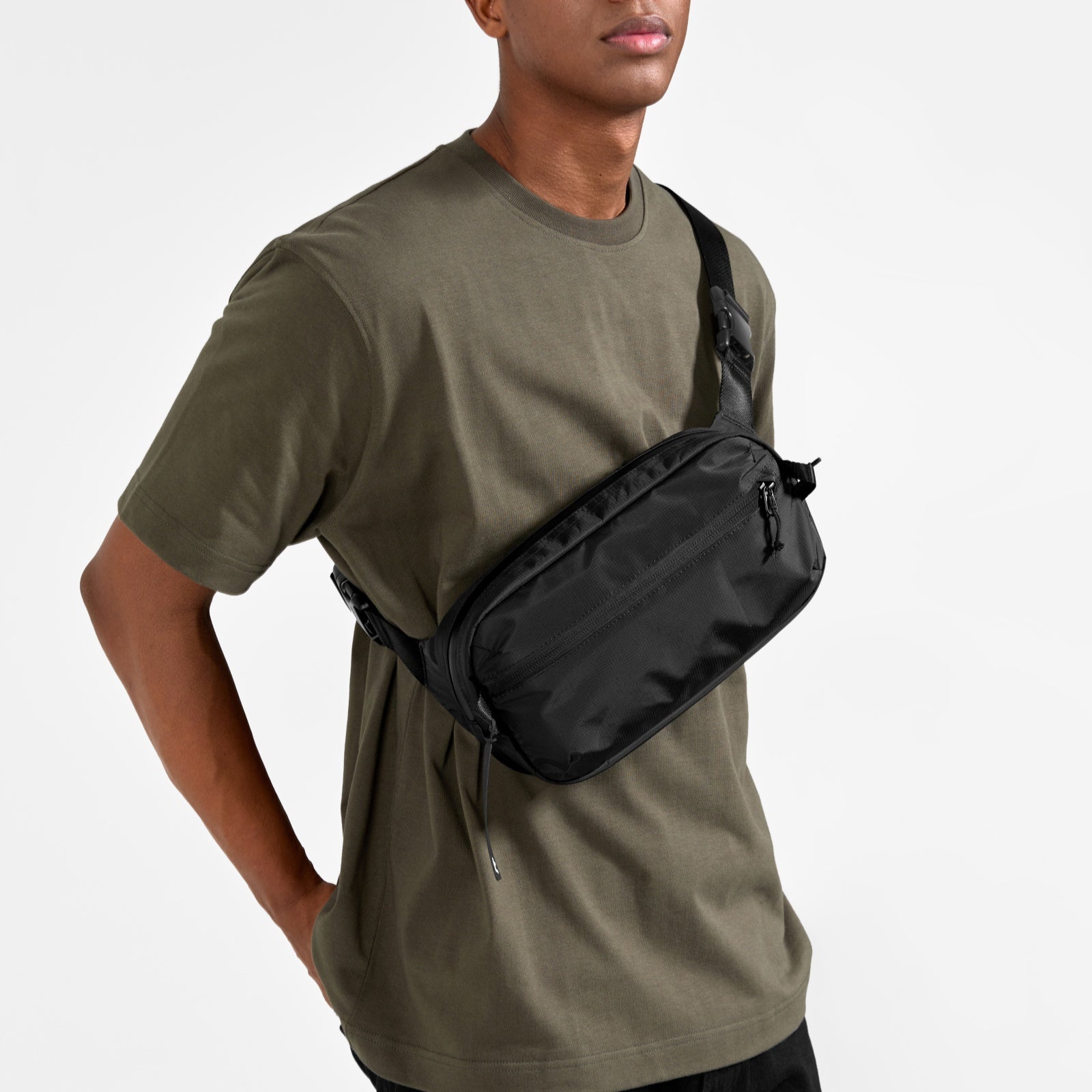 Aviator-T33 チェストバッグ 3.5L
