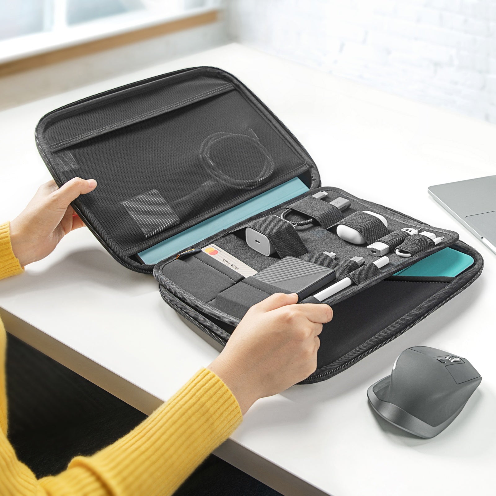 FancyCase-B06 iPad ハードケース｜13-12.9インチiPad Pro/Air対応